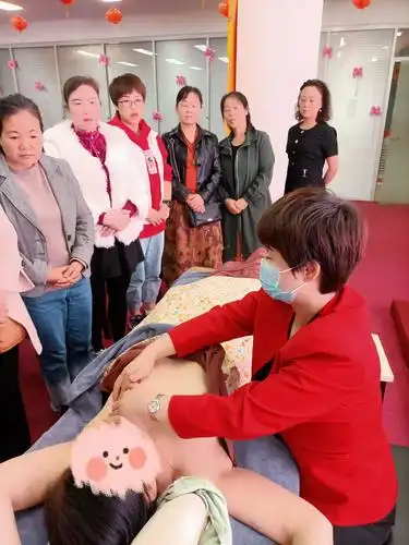 西安雪绒花家政培训学院第五十期催乳课开班了