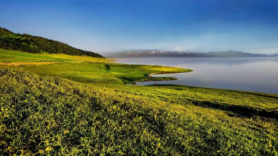 新疆赛里木湖自然风光