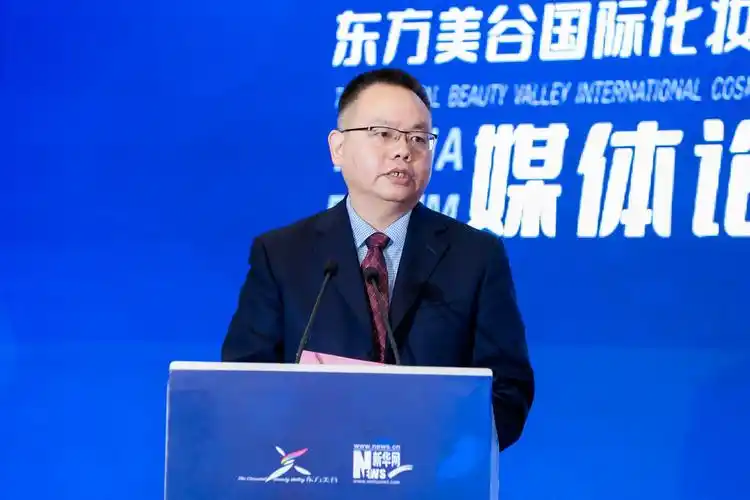 钱斌发表主旨演讲中国消费者报社副社长李晓清发言时提出加强品牌传播