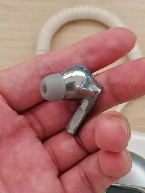 华为freebudspro3无线蓝牙耳机音质之巅仅售1329元