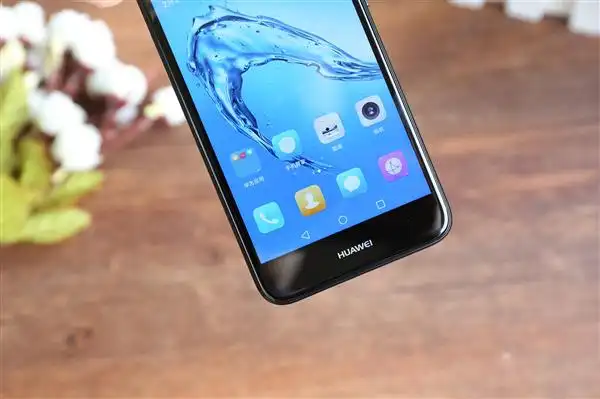 华为畅享7开箱图赏_评测资讯_奇兔rom市场