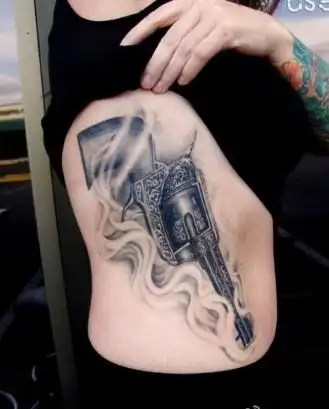 3/3 优美纹身网为你提供另类艺术腰部纹身(3/3)作品图案大全和纹身