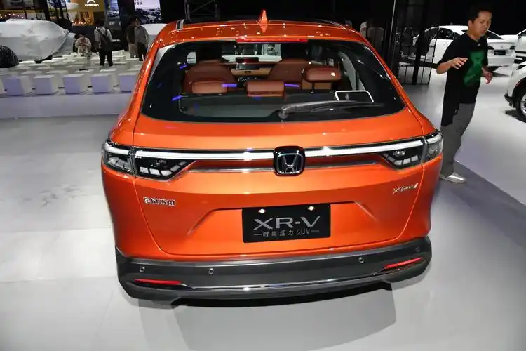 东风本田xr-v热诚版上市,1.5l发动机 cvt变速箱,售价12.59万元