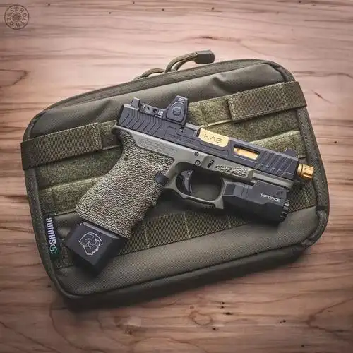 格洛克图集一把非军迷不用培训都可以打响的枪但是打的准不准就难说了