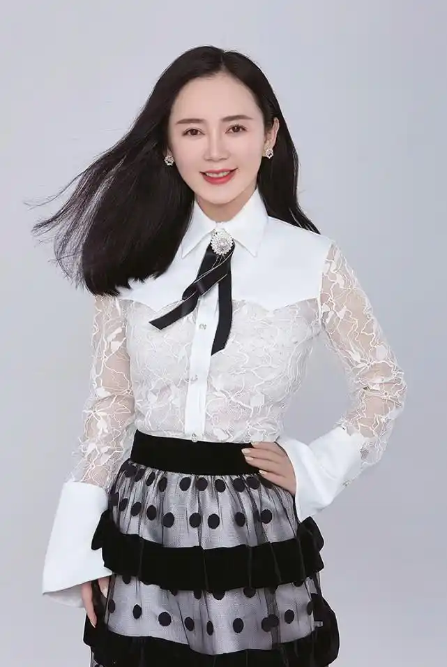 女神魏新雨又火了?《百花香》mv上线两小时登榜首,再度被点赞