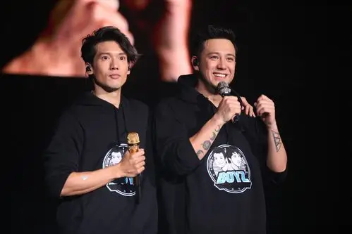 boyz演唱会香港上演twins张敬轩担任演唱会嘉宾