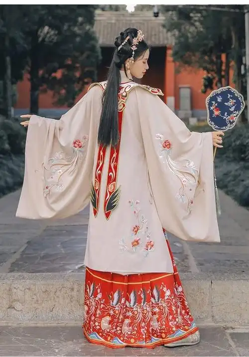 言然别姬汉服女明制长袄全套刺绣云肩中国风马面日常秋冬装12月10日发