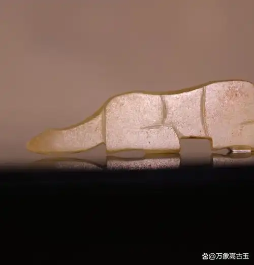 万象文书讲商代晚期风格玉虎