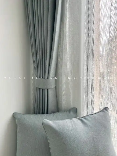 家人们这灰蓝色卧室窗帘越看越好看