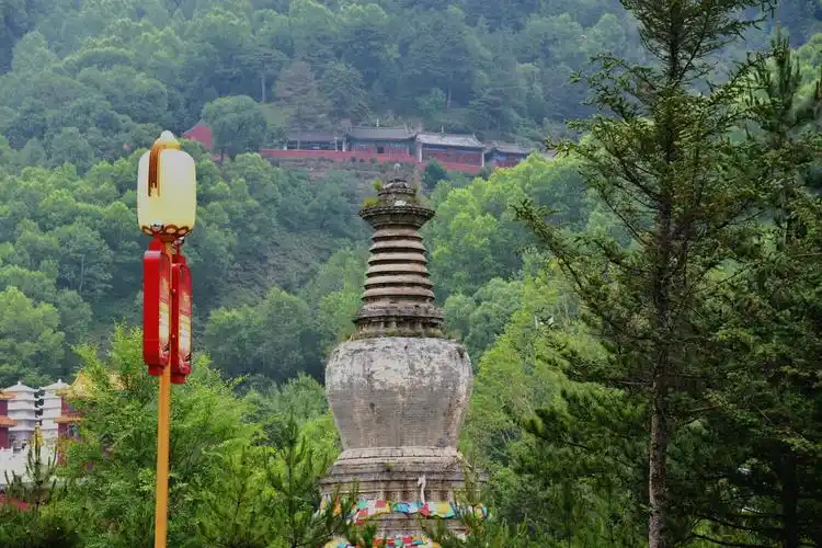 五台山人民共和国国务院首批公布的国家级重点风景名胜区国家森林公园