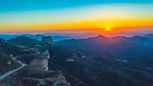 看日出观云海数星星,美景难得一见…#秋游季##遇见邢台#行者马健的