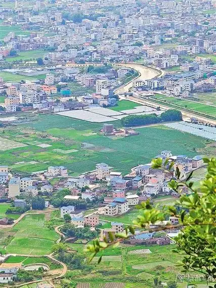 春天出游好季节,平远有很多山,项山甑的视野,五指石的翠绿,铁山嶂的