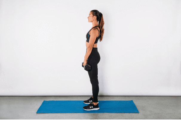 九,哑铃直腿硬拉