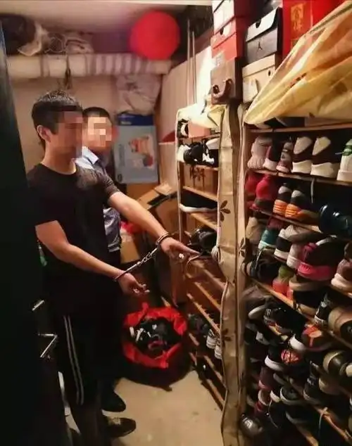 承德一男子专偷门口名牌鞋二手交易平台销赃