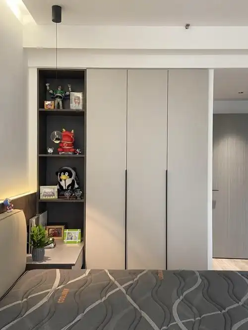 卧室衣柜床头柜一体设计09省空间收纳多