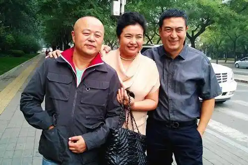 她是李亚鹏同学,因患病身材走样,时隔多年后靠一反配角色翻红_王澜