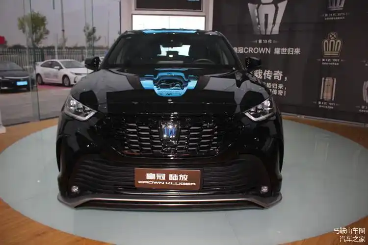 2021款丰田皇冠陆放到店造型唬人2758万起不输汉兰达