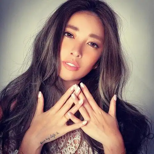 许维恩 sharon hsu的图片