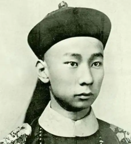 乾隆皇帝最小的儿子以箭射皇后却得到嘉庆皇帝的原谅皆因于此