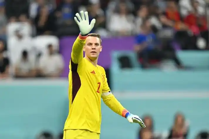 即将迎战阿森纳跟队诺伊尔和萨内已经回归拜仁合练