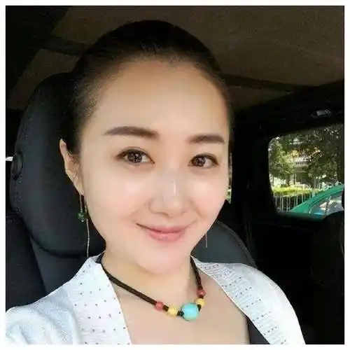 宋小宝:和前妻霍晓红离婚,再婚娶了粉丝王雪,如今成人生赢家_赵本山