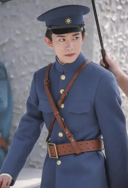 热血同行:易烊千玺黄子韬发型虽帅,但太容易让人出戏了吧!