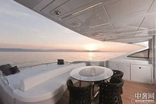 飞桥游艇全新博星108