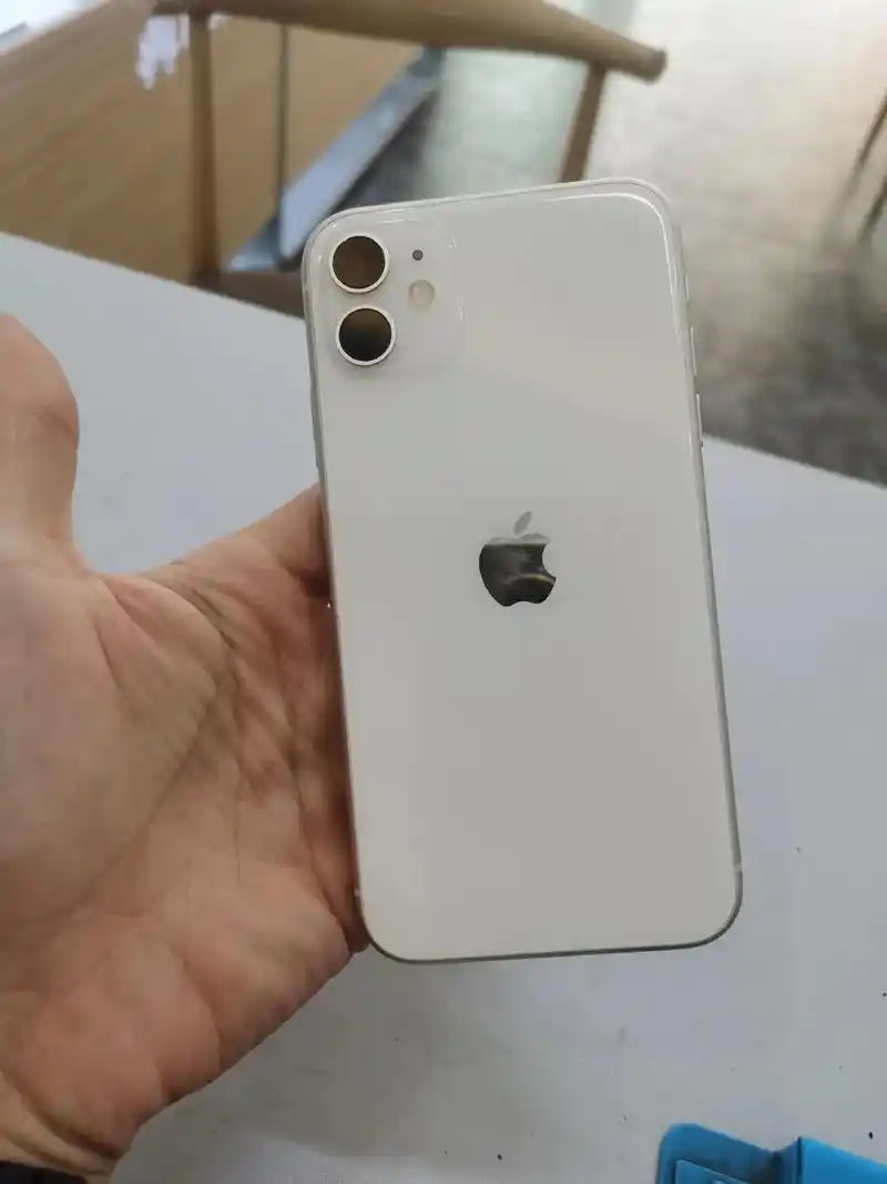 白色苹果11 国行128g双卡双待 全网通 原装靓机 - 抖音