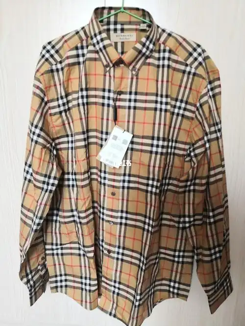 巴宝莉格纹衬衫