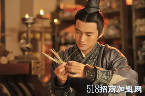 汉代光武大帝刘秀创业艰辛路 曾被围追被迫踩冰过河(1)