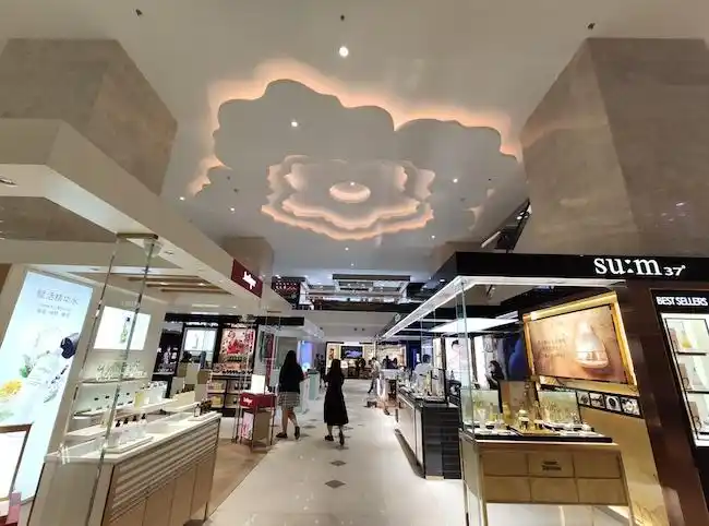 广州北京路焕新开街广百百货新大新升级亮相