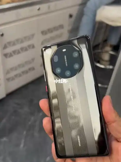 华为旗舰mate40保时捷12256g边角小磕