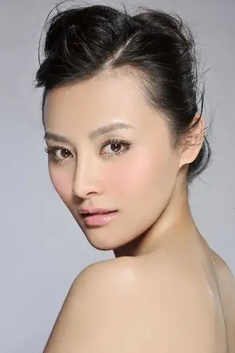 周子茵最新裸妆写真肤如凝脂清秀可人图