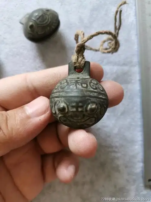 铜铃铛老铃铛小铃铛老铜铃铛