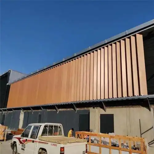 精选弧形铝方通规格分类外墙50150金色大方通安装图