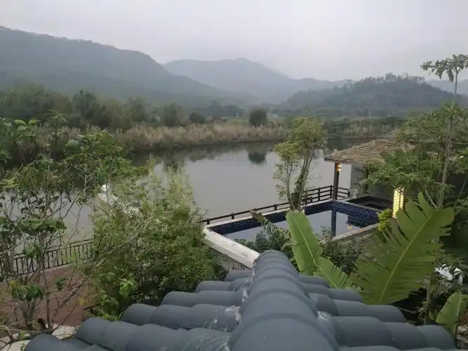赤石水底山温泉度假村