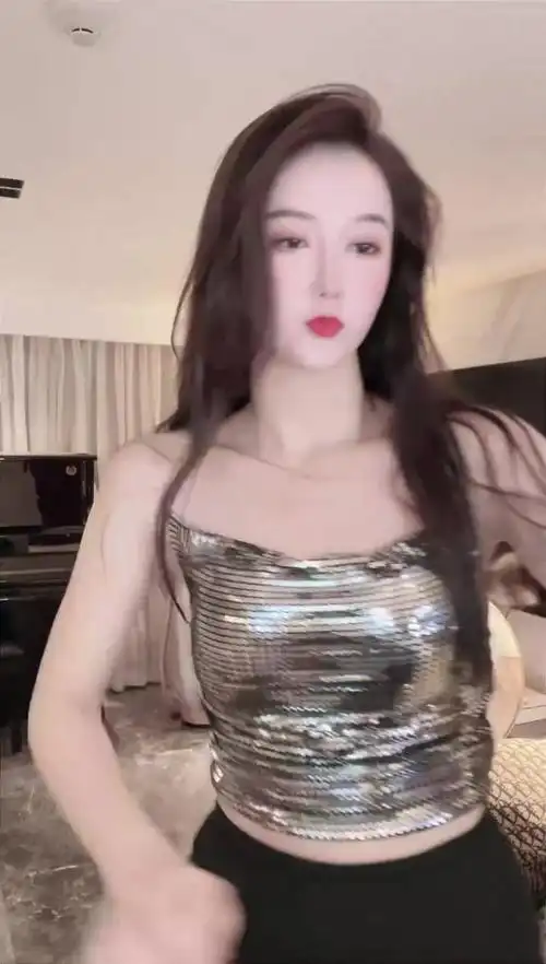 主持人吴凌熙_240325_002705