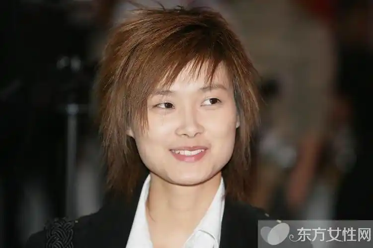 李宇春富豪男朋友煤老板照片 李宇春罕见婚纱照曝光