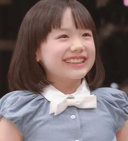 天才童星芦田爱菜长大了!17岁少女近照曝光