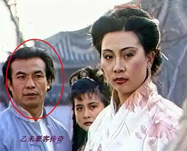 当年他凭借《乙未豪客传奇》中的恒沙数,《狼行拂晓》中的君靖雅等