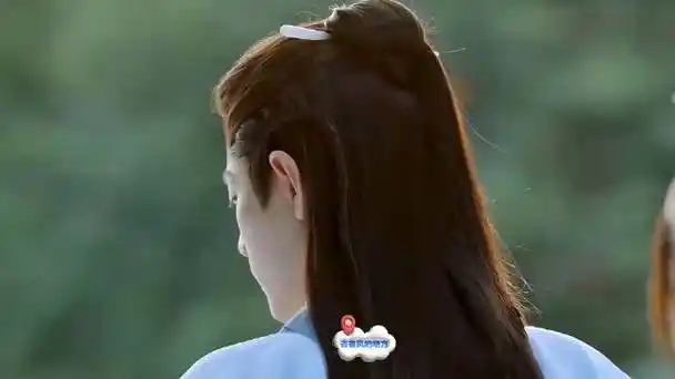 是肖战又不是肖战##时影回眸#回眸一笑百媚生,公子世无双.