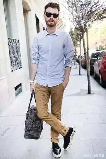 男士初秋时尚衬衫穿着搭配,能够满足不同场合需求