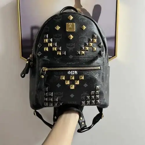 出行必备 成色98/99新  尺寸26×33   好价90#mcm  #mcm双肩包