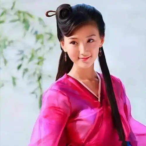 到了次年,毛晓彤还出演了《傻春》中心地善良的长姐;虽然戏份不算太多