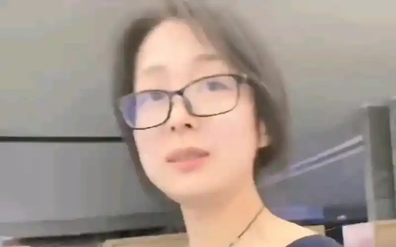 胶圈百万up主虾米大模王视频.