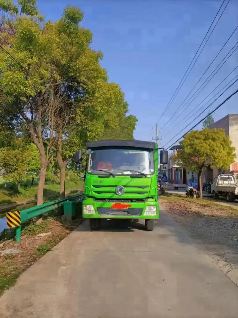 小环保渣土车低价出售.东风华神2019年8月份上牌,玉柴14 - 抖音