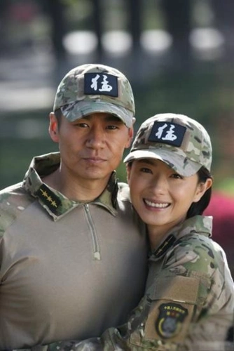 《我是特种兵之火凤凰》中雷战为什么没能忘记安然却要和谭晓琳求婚?