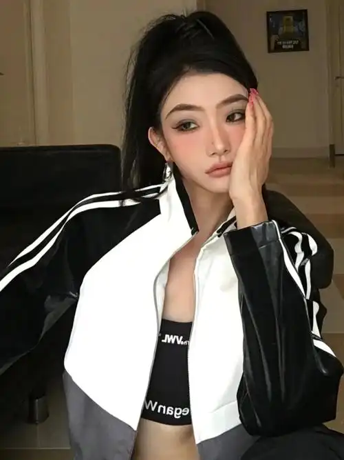 新发型斜刘海高马尾