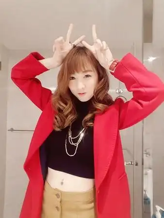 夏语心比基尼照太犯规! 海边解放「雪乳深沟」辣爆 | etnews车云 | et