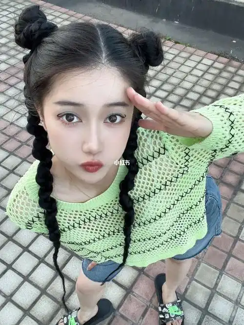 这个双马尾真是爱惨了!